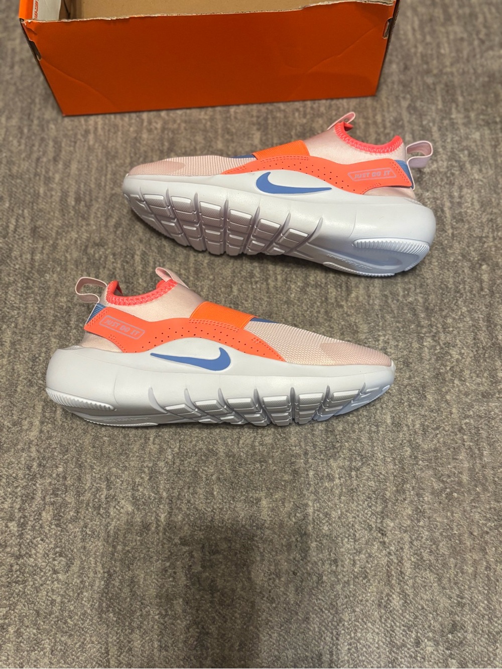 Nike Kids' Grade School Flex Runner 4
Shoes Soze 5 Youth New